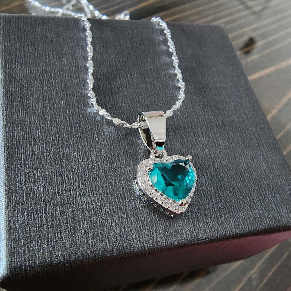 New 925 Sterling Silver Aquamarine Heart Pendant White Topaz accents necklace - Picture 4 of 11
